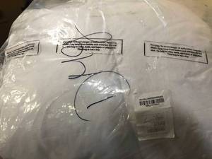 lot 60 image: Pillowtop 5 in. Twin Down Featherbed Mattress Topper, FA32-T-WHITE, NEW