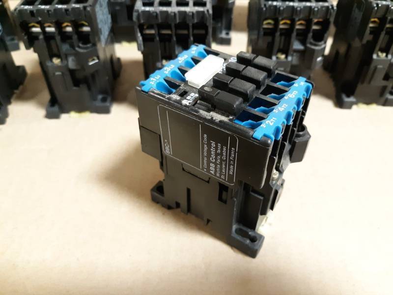 (14) ABB Size 00 Contactors