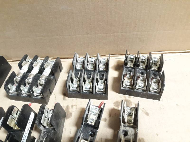 (27) 1, 2 and 3 Pole Fuse Blocks 30A
