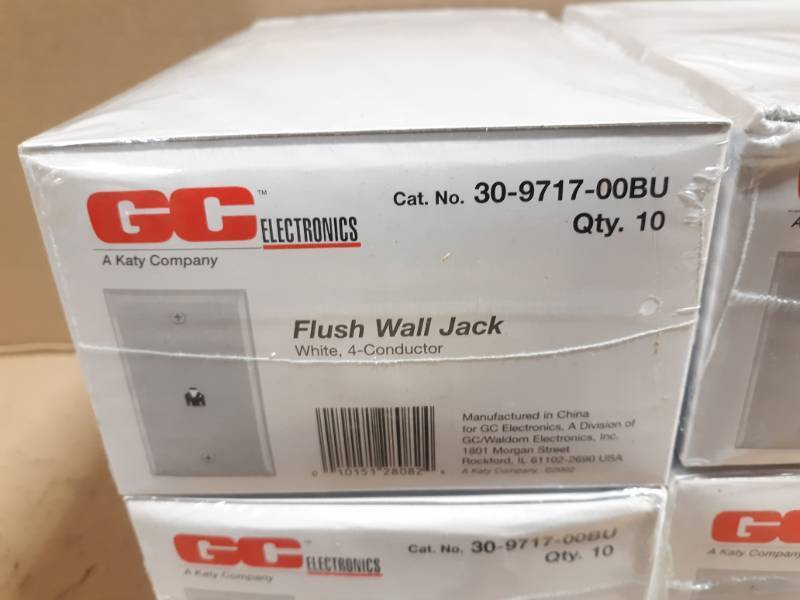 (4) Cases of 10 White 4-Conductor Wall Plates