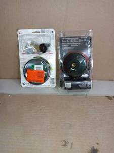 lot 22 image: Pivotrim Auto Winder Universal Trimmer Head & Speed-Feed 400 Universal Trimmer Head - open box not used