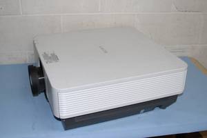 lot 2 image: Sony VPL-FH500 WUXGA 3LCD High-End Installation Projector with Zoom Lens & 7000 Lumens of Brightness