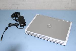 lot 46 image: Dell Inspiron E1505 Laptop Computer