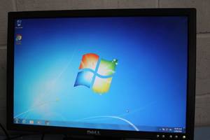 lot 76 image: Gateway Desktop PC SX2803 w Microsoft Windows 7 Home Premium Operating System AND Keyboard Mouse & Monitor