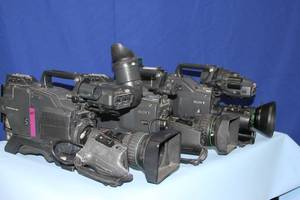 lot 88 image: Lot of 3 Professional Broadcast  Studio Sony Cameras with Lenses