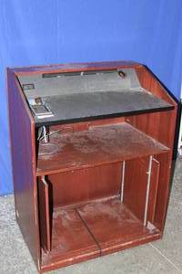 lot 106 image: Sound-Craft Solid Wood Lectern  Podium  Pulpit - Rolling  Casters & More