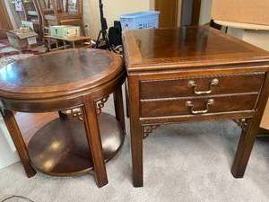lot 16 image: Pair of Vintage Wood End Tables Drexel