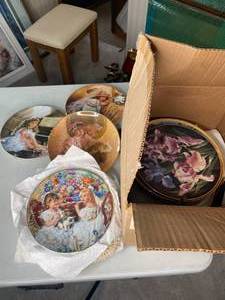 lot 33 image: Large Lot of Sandra Kuck Collectible Plates