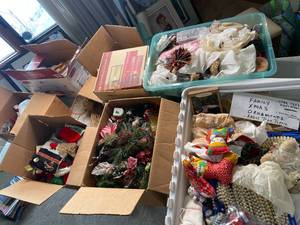 lot 42 image: Huge Lot of Christmas Decor & Ornaments