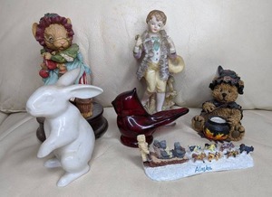 lot 520 image: Six Whimsical Figurines