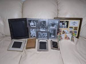 lot 537 image: Picture Frames in Assorted Styles
