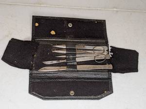 lot 146 image: Antique Spencer Lens Co. Roll-Up Medical Dissection Kit