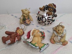 lot 574 image: Five Cherished Teddies Christmas Ornaments