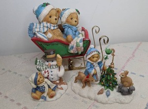 lot 577 image: Cherished Teddies Figurines (3) w Boxes