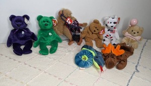 lot 579 image: Lot of Beanie Babies & Small Stuffed Animals