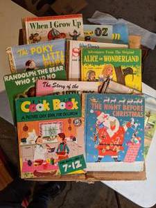 lot 326 image: Box of Vintage Illustrated Childrens Books