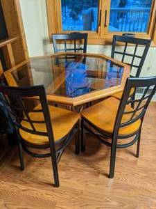 lot 270 image: Glass Top Dining Table w Four Chairs