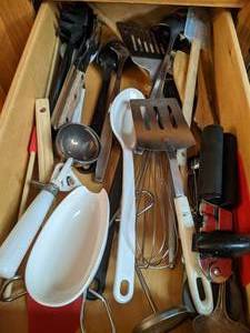 lot 274 image: Drawer Filled w Kitchen Utensils
