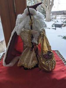 lot 313 image: Battery Operated Santa Figurine