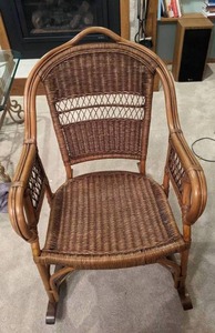 lot 317 image: Beautiful Wicker & Rattan Rocking Chair