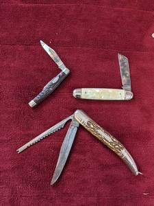 lot 206 image: Three Vintage Pocket Knives