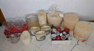 lot 590 image: Assorted Decorative Candles