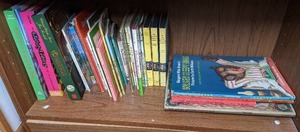 lot 602 image: Assorted Childrens Books - Some Vintage