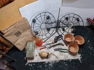 lot 410 image: Assorted Gardening & Lawn Items