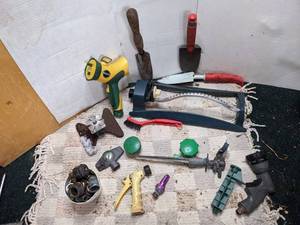 lot 412 image: Lot of Outdoor Garden Tools, Attachments