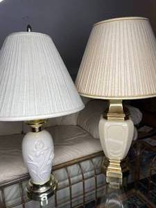 lot 544 image: Pair of Vintage Table Lamps