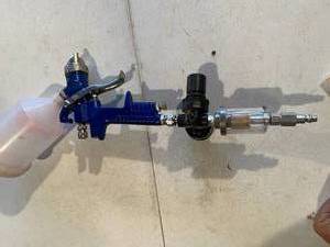lot 366 image: Spray Gun w Pressure Gauge