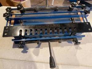 lot 372 image: Rockler Complete Dovetail Jig