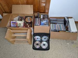 lot 611 image: Hundreds of Compact Discs