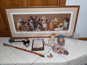 lot 618 image: First National Bank Framed Jesse James Feline Novelty Art & Knick Knacks