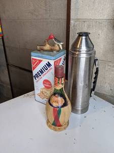 lot 630 image: Vintage Thermos, Saltine Tin, Et Cetera