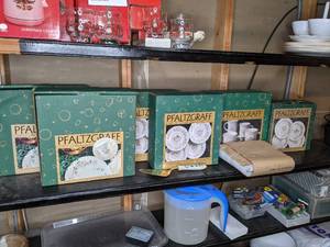 lot 640 image: Boxed Pfaltzgraff Dinnerware Sets