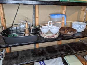 lot 644 image: Assorted Kitchenware
