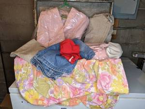 lot 657 image: Old Trunk Full of Vintage Clothes
