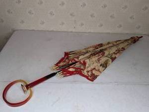lot 156 image: Vintage Parasol w Oversized Handle