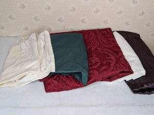 lot 157 image: Three Tablecloths, Curtain & Apron