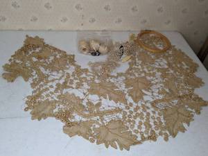 lot 171 image: Antique Laced Shawl w Lace Tatting Kit & Embroidery Hoop