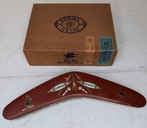 lot 172 image: Boomerang Clothes Brush & Vintage Cigar Box