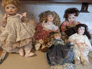 lot 70 image: Five Large Porcelain Dolls