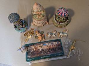 lot 76 image: Whimsical Carousels, Ormaments and Magnets