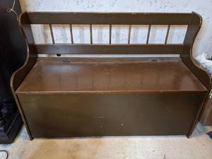 lot 85 image: Wood Bench with Storage
