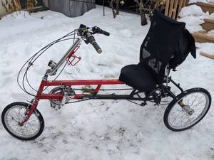 lot 10 image: SUN EZ-3AX Recumbent Trike
