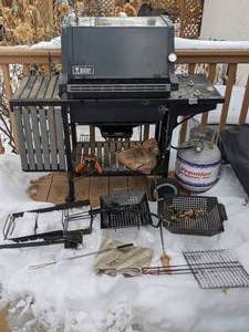 lot 444 image: Weber Propane Grill w Accessories