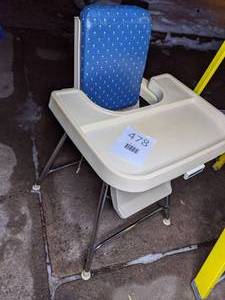 lot 478 image: Vintage High Chair