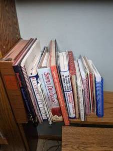 lot 298 image: Cookbooks & Healthy Eating Guides