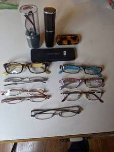 lot 294 image: Assorted Reading Glasses w Cases